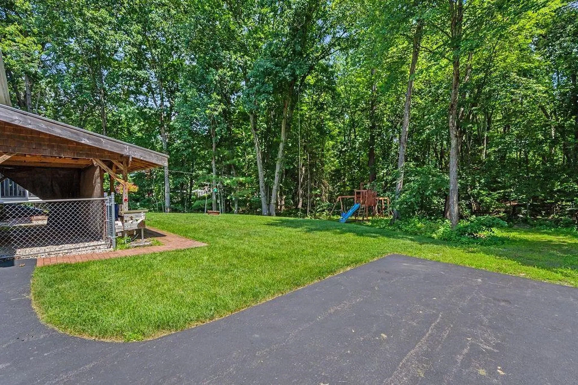 33 Colleen Drive Salem NH 03079
