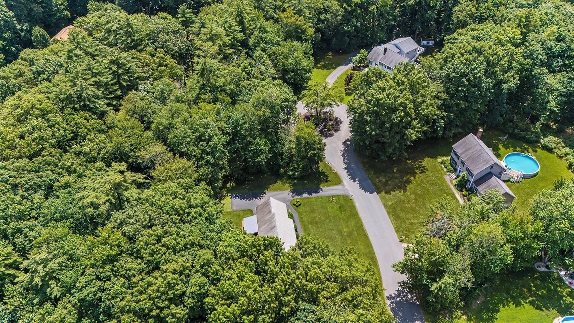33 Colleen Drive Salem NH 03079