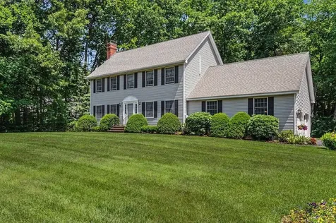 33 Colleen Drive Salem NH 03079