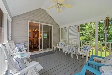 33 Colleen Drive Salem NH 03079