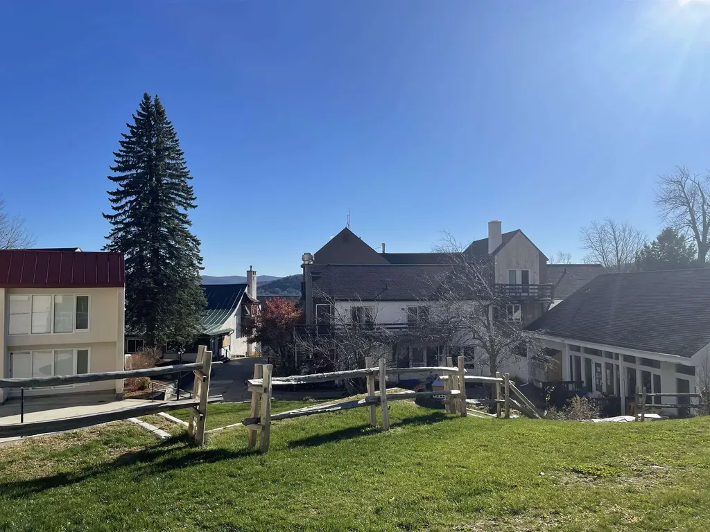 251 Mountainside Drive Warren VT 05674