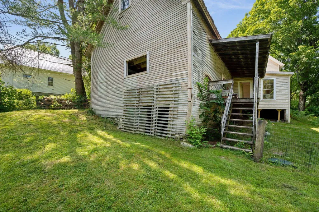 22 Slaughterhouse Road Northfield VT 05663
