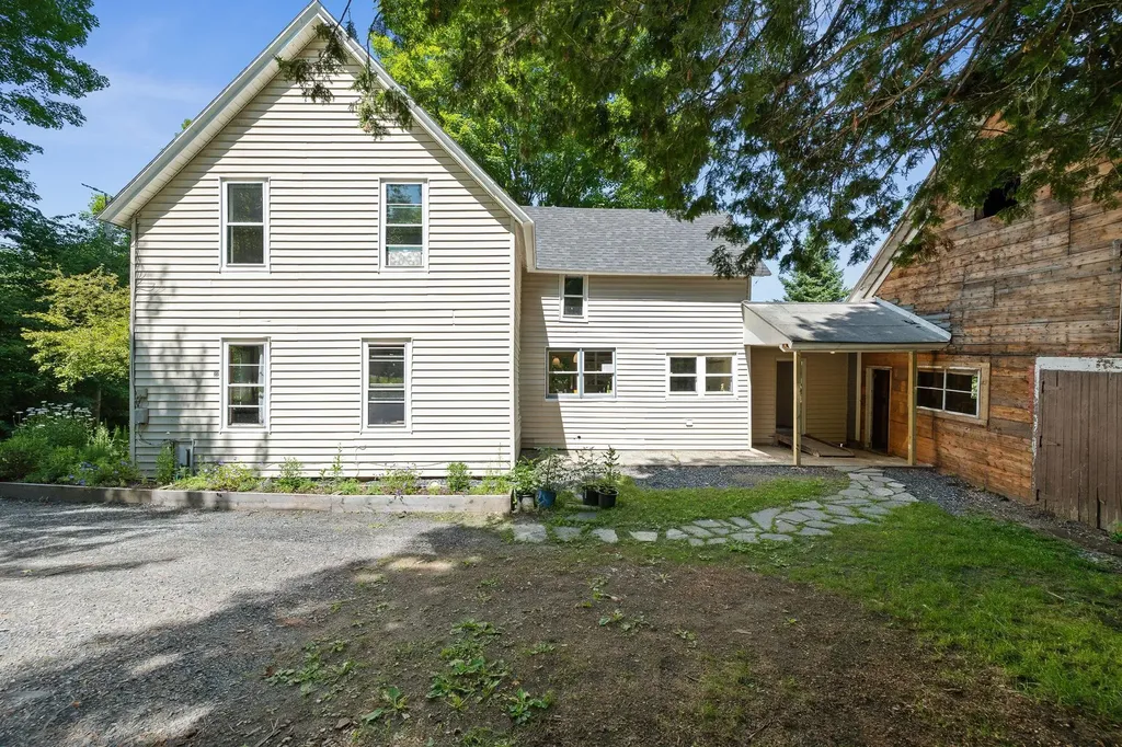 22 Slaughterhouse Road Northfield VT 05663