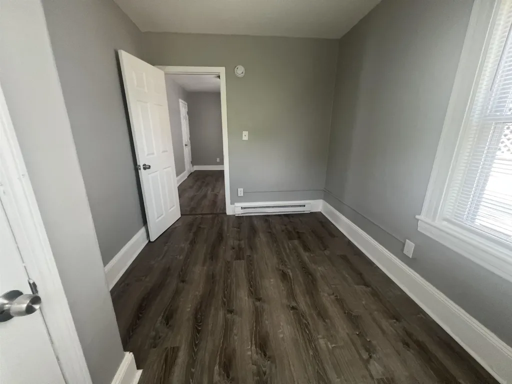 76 Ledge Street Nashua NH 03060