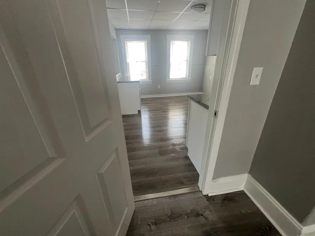 76 Ledge Street Nashua NH 03060