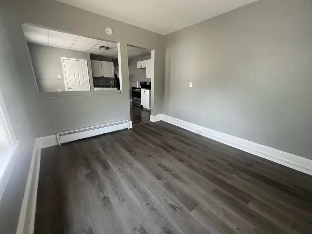 76 Ledge Street Nashua NH 03060