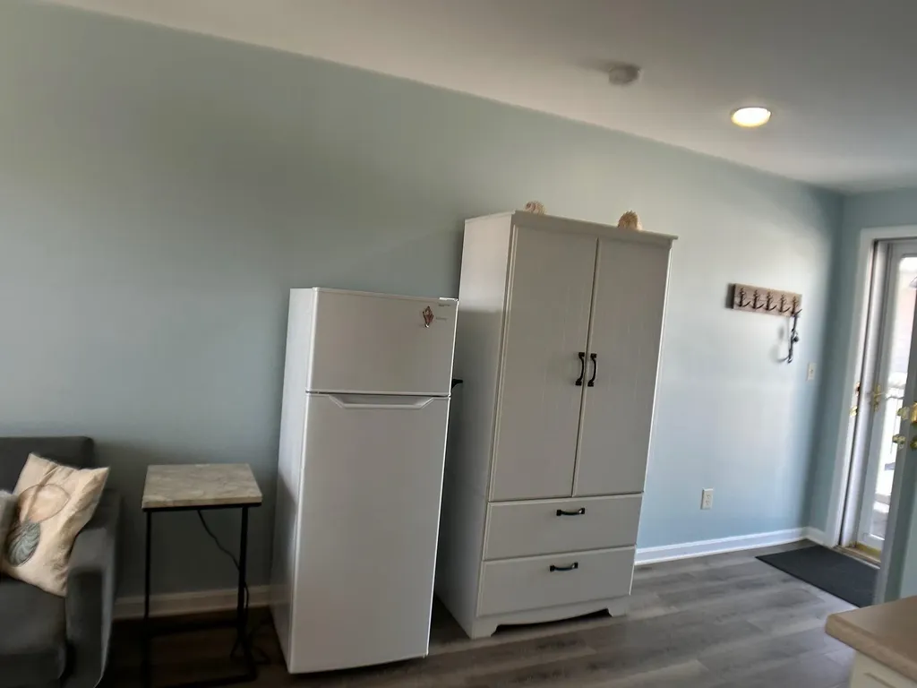 6 Ashworth Avenue Hampton NH 03842