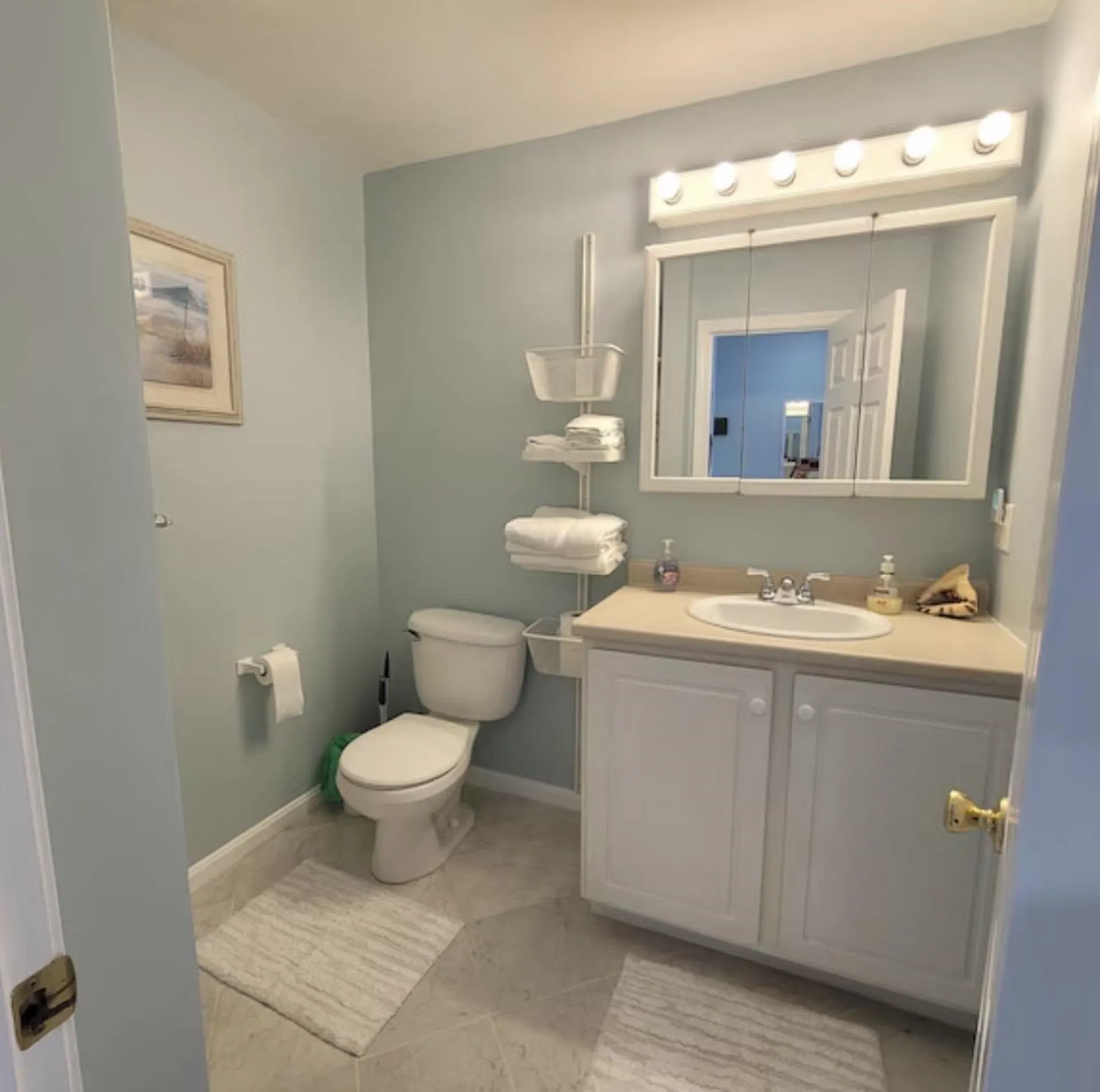 6 Ashworth Avenue Hampton NH 03842