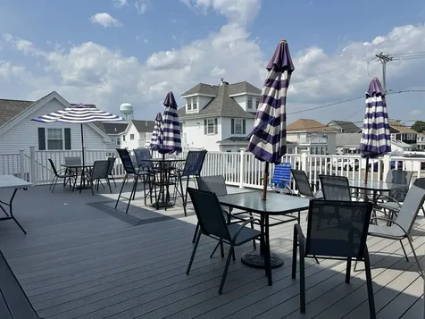 6 Ashworth Avenue Hampton NH 03842