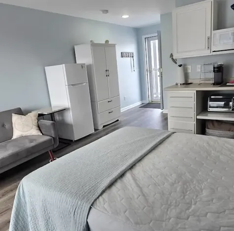 6 Ashworth Avenue Hampton NH 03842