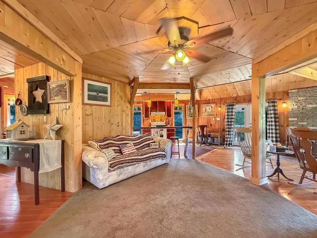 517 River Road Canaan VT 05902