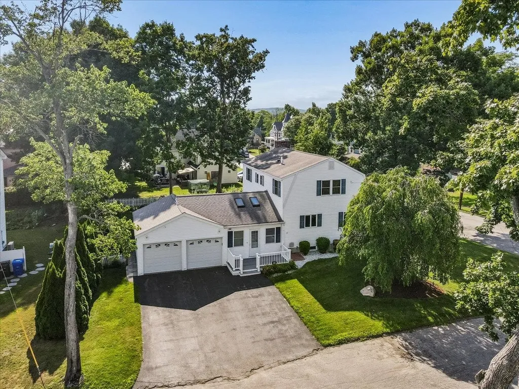 27 Lexington Avenue Manchester NH 03104