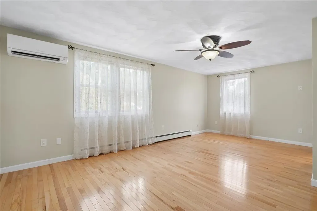27 Lexington Avenue Manchester NH 03104