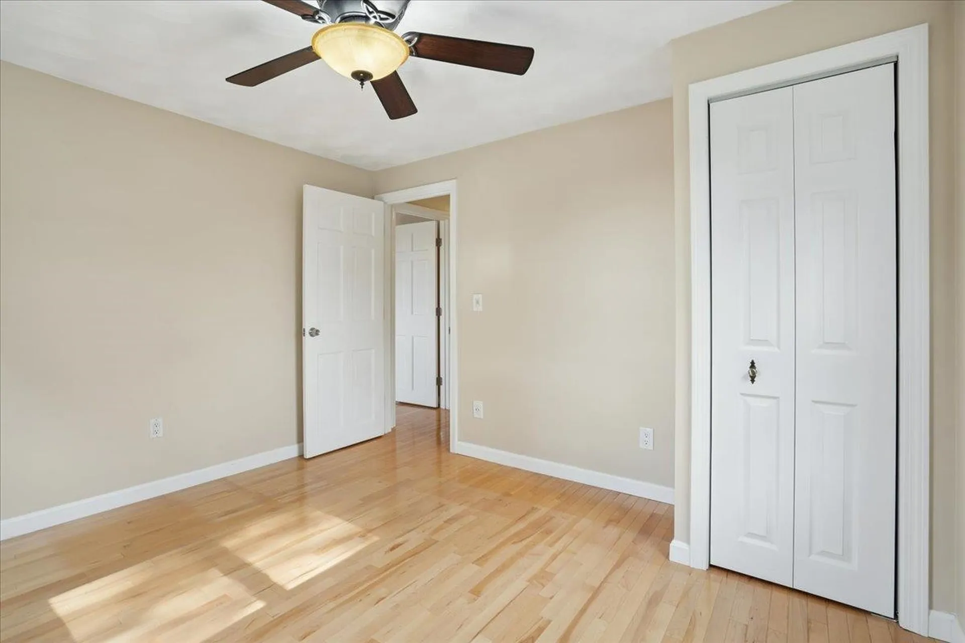 27 Lexington Avenue Manchester NH 03104