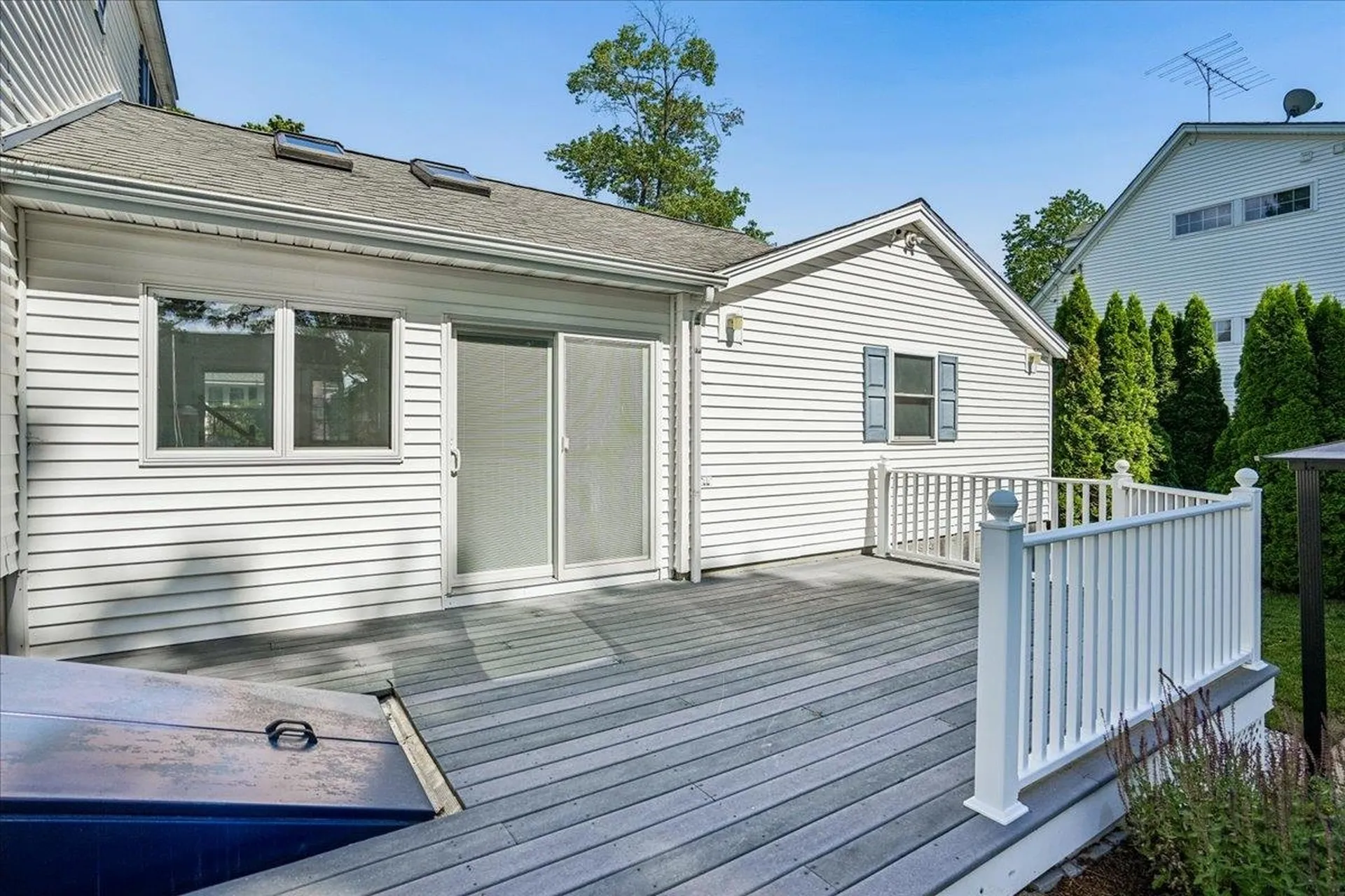 27 Lexington Avenue Manchester NH 03104