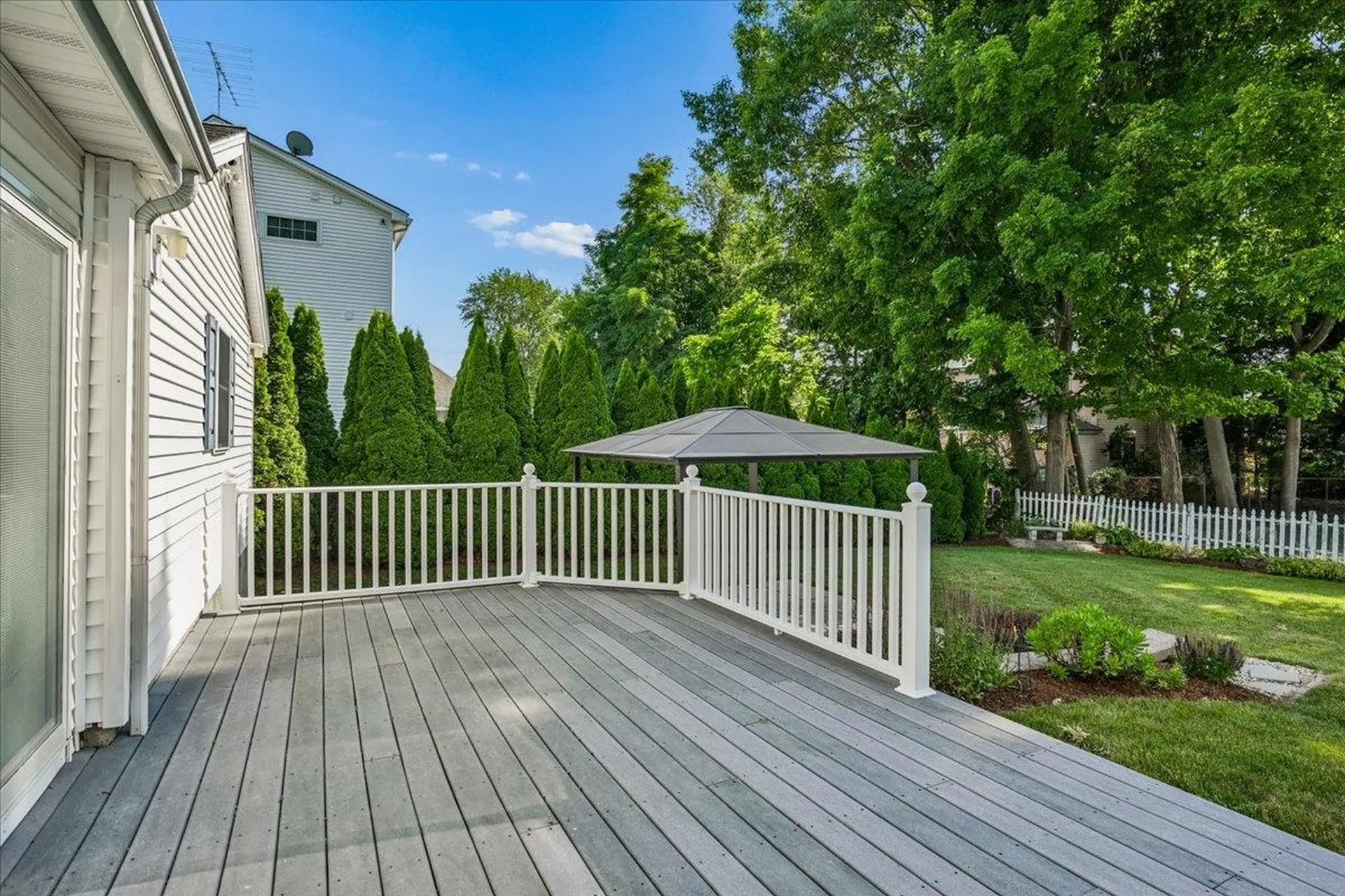 27 Lexington Avenue Manchester NH 03104