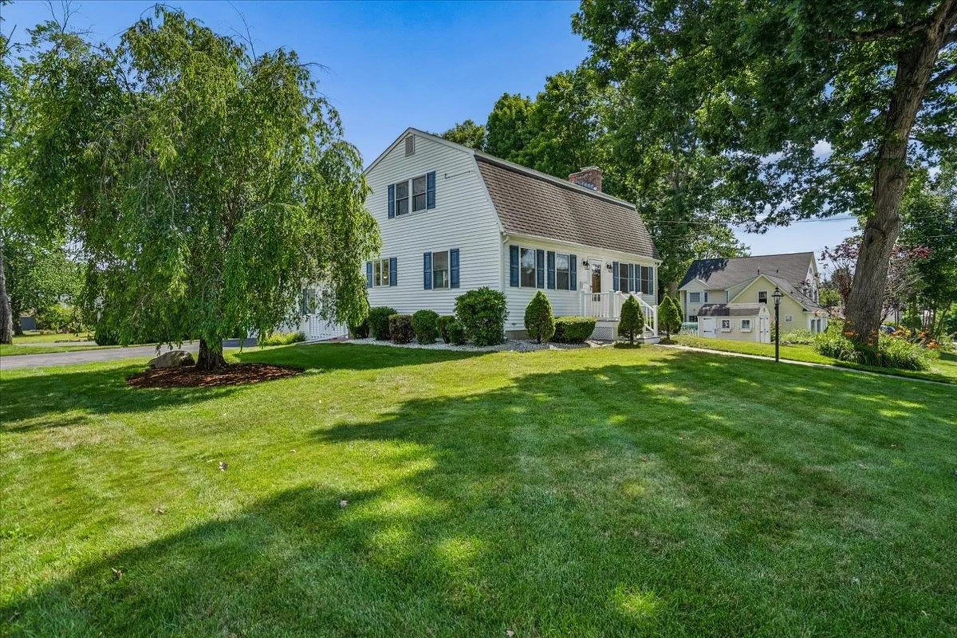 27 Lexington Avenue Manchester NH 03104