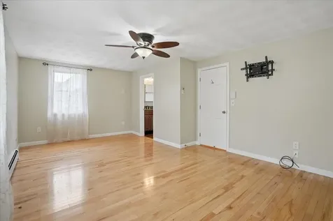 27 Lexington Avenue Manchester NH 03104