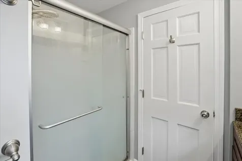 27 Lexington Avenue Manchester NH 03104