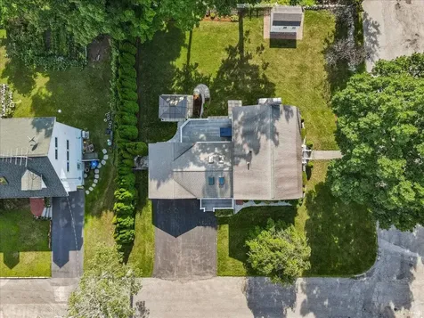 27 Lexington Avenue Manchester NH 03104