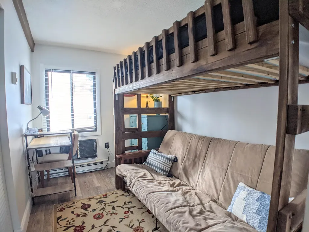 178 Treetop Circle Laconia NH 03246