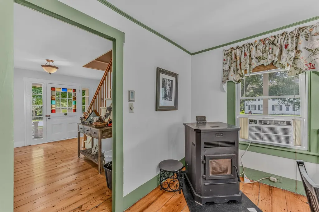 5294 Main S Street Newbury VT 05051