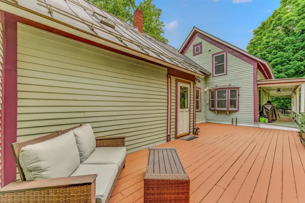 5294 Main S Street Newbury VT 05051