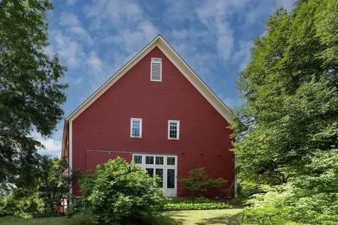 16 Hemlock Ridge Drive Hartford VT 05001