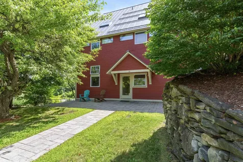 16 Hemlock Ridge Drive Hartford VT 05001