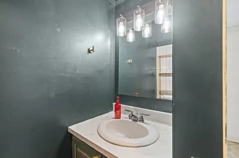 802 Piscassic Street Newmarket NH 03857