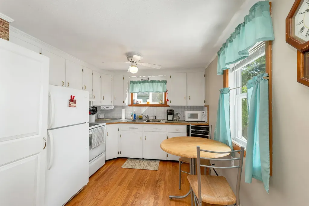 32 Bay Shore Drive Sanbornton NH 03269
