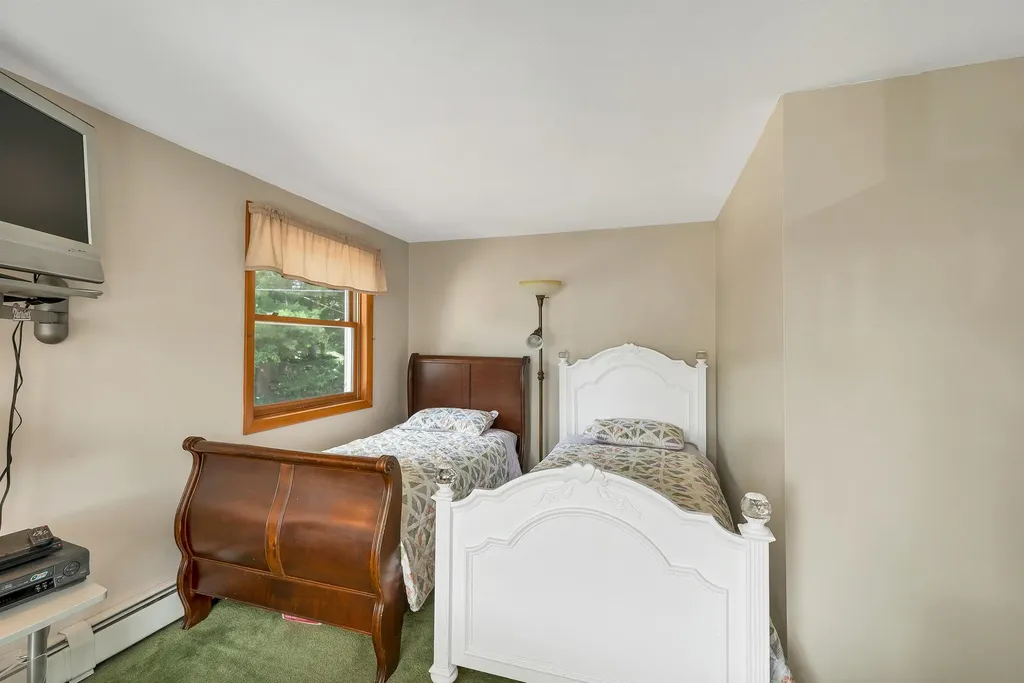 32 Bay Shore Drive Sanbornton NH 03269