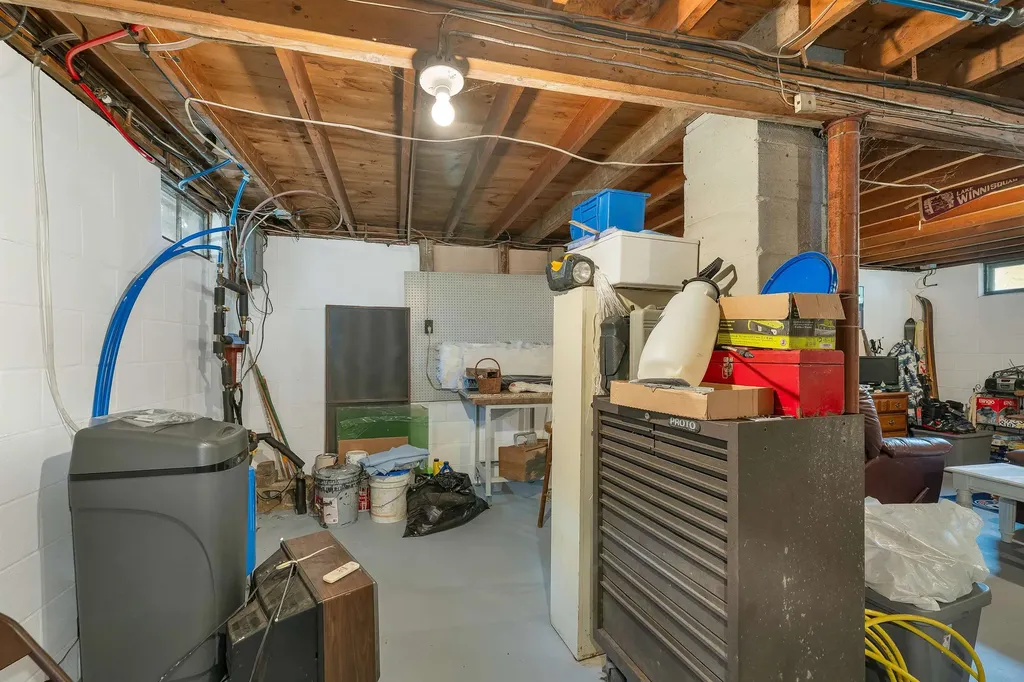 32 Bay Shore Drive Sanbornton NH 03269