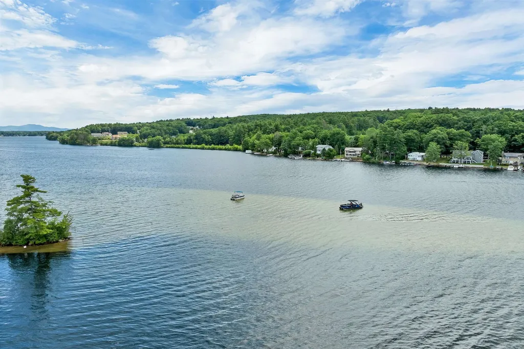 32 Bay Shore Drive Sanbornton NH 03269