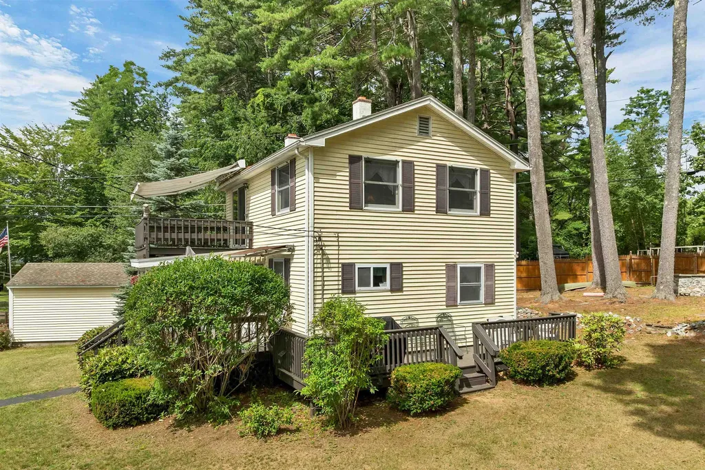 32 Bay Shore Drive Sanbornton NH 03269