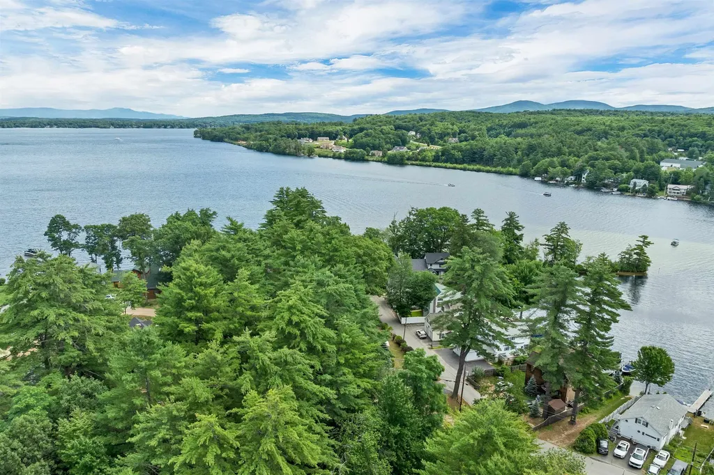 32 Bay Shore Drive Sanbornton NH 03269