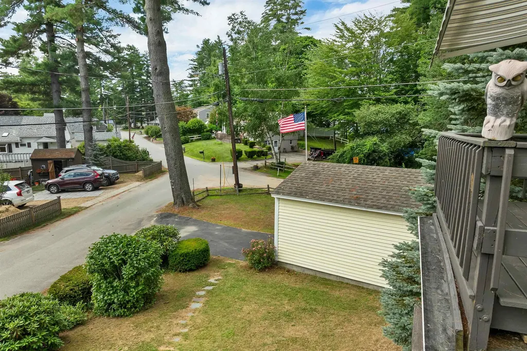 32 Bay Shore Drive Sanbornton NH 03269