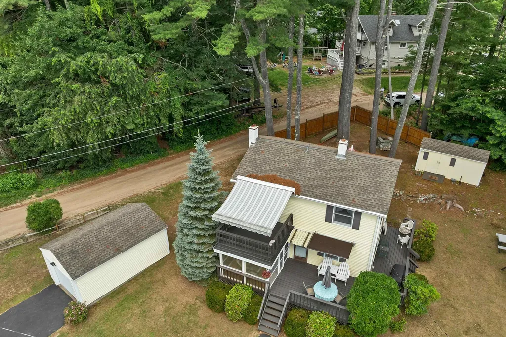 32 Bay Shore Drive Sanbornton NH 03269