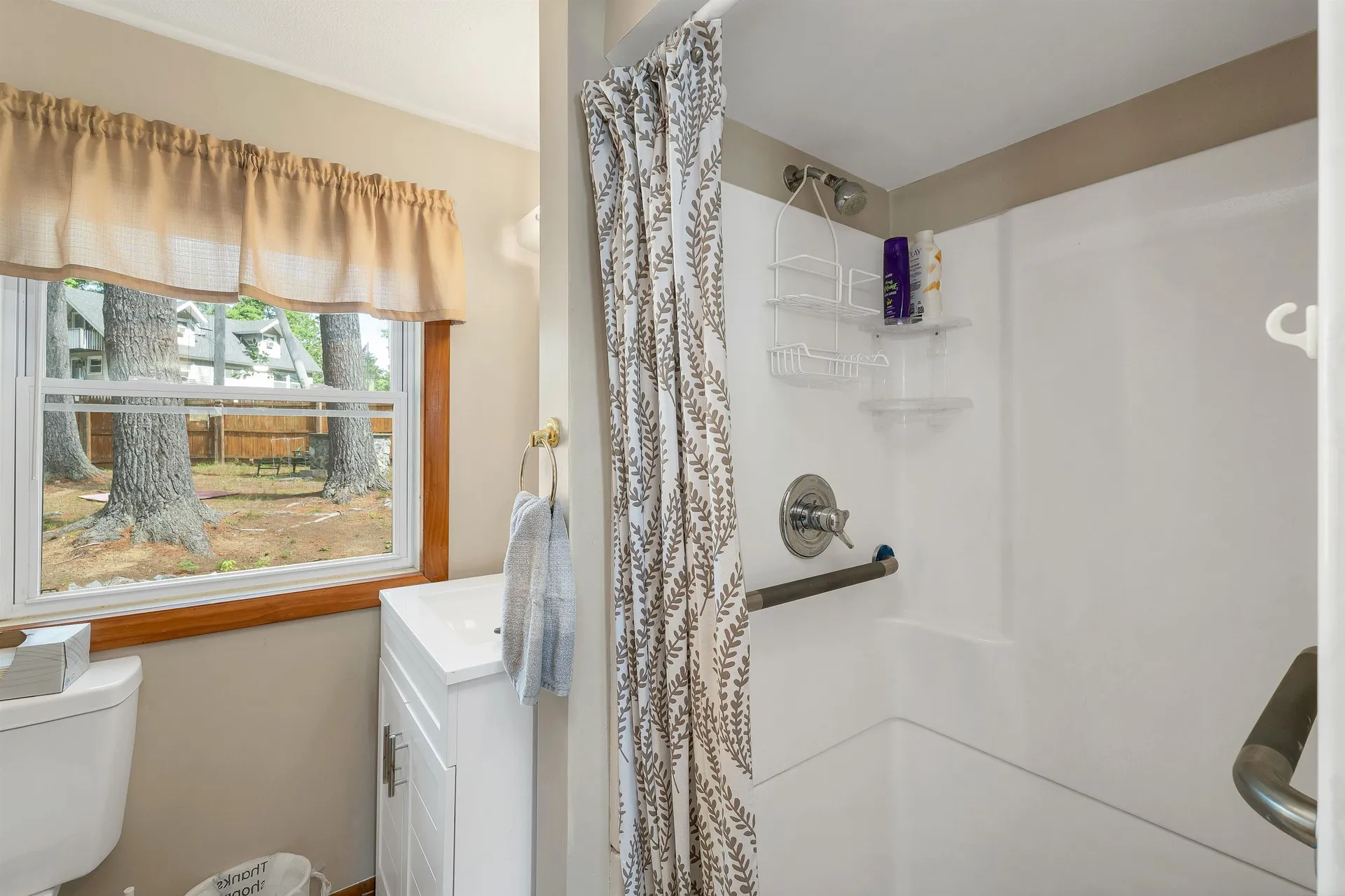 32 Bay Shore Drive Sanbornton NH 03269