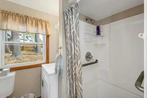 32 Bay Shore Drive Sanbornton NH 03269