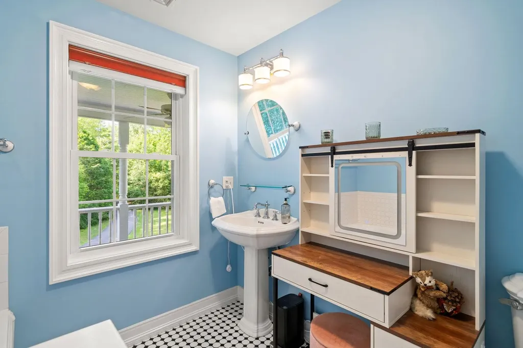 38 Rowell E Road Brentwood NH 03833