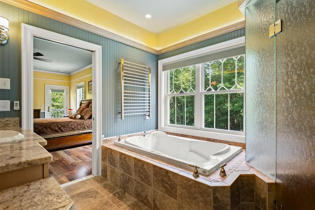 38 Rowell E Road Brentwood NH 03833