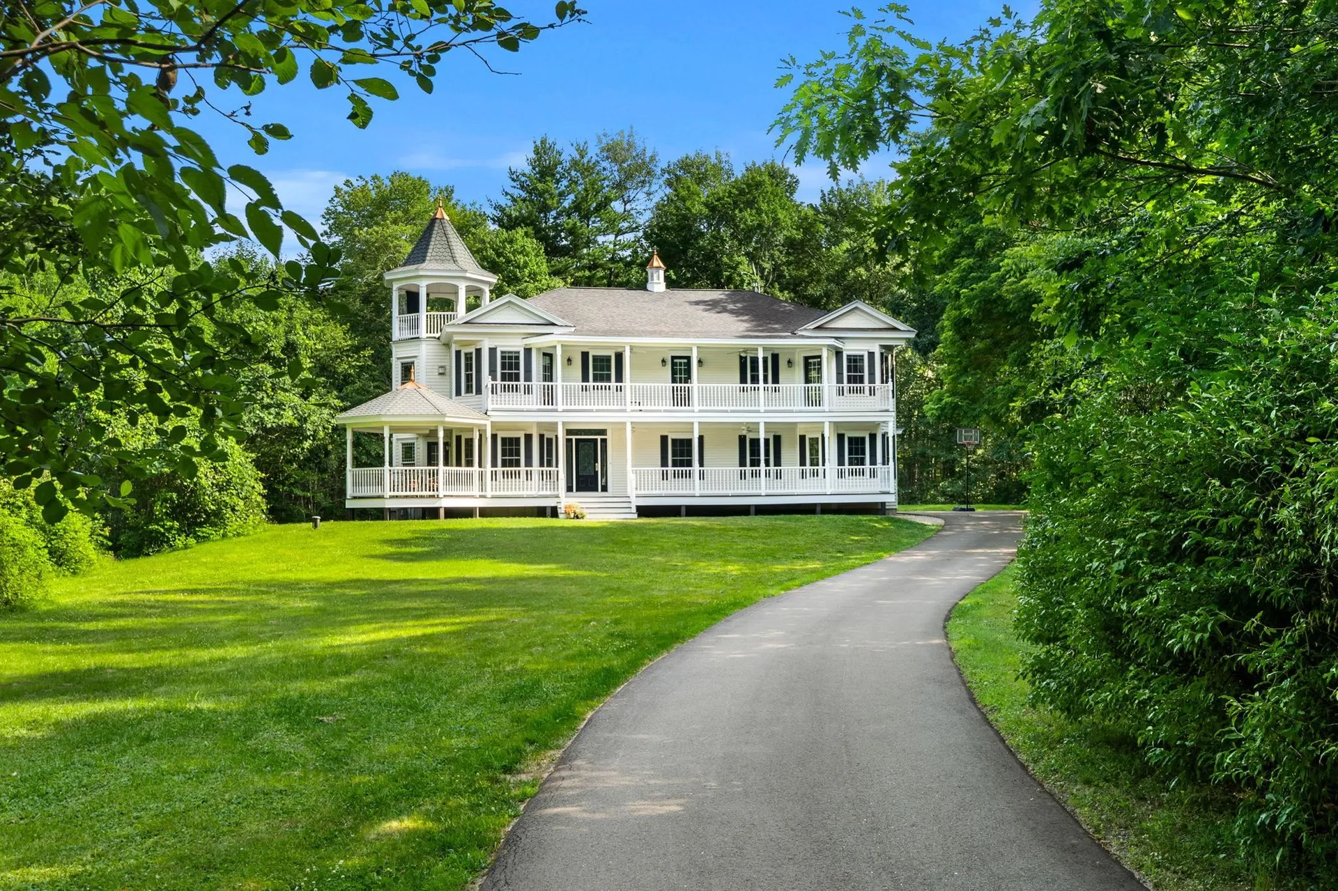 Brentwood NH, 38 Rowell E Road