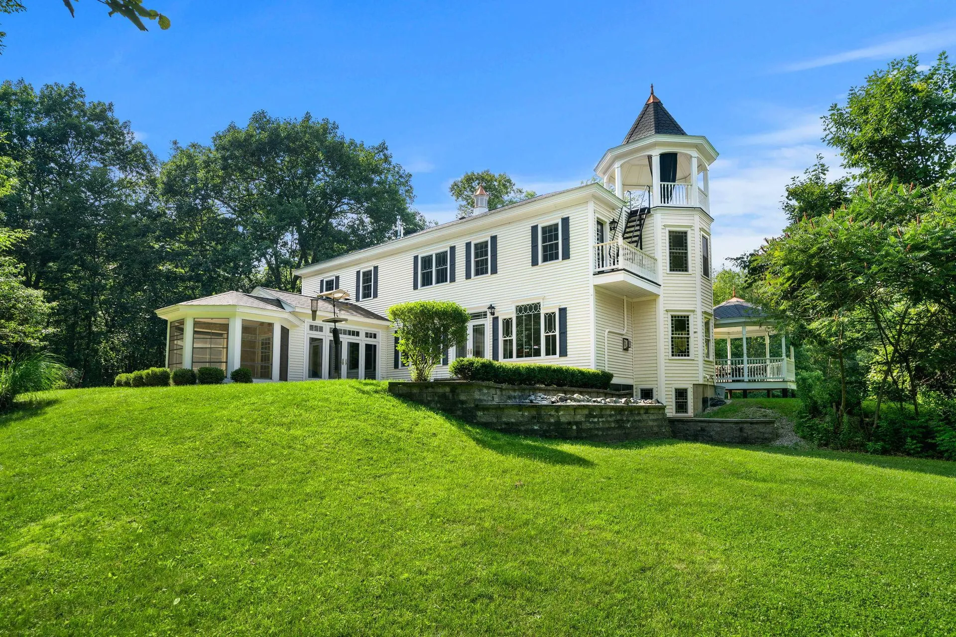 38 Rowell E Road Brentwood NH 03833