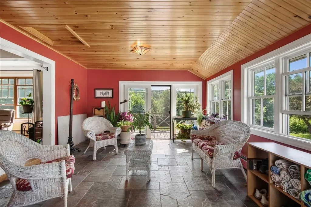 5 Black Dog Lane Underhill VT 05489