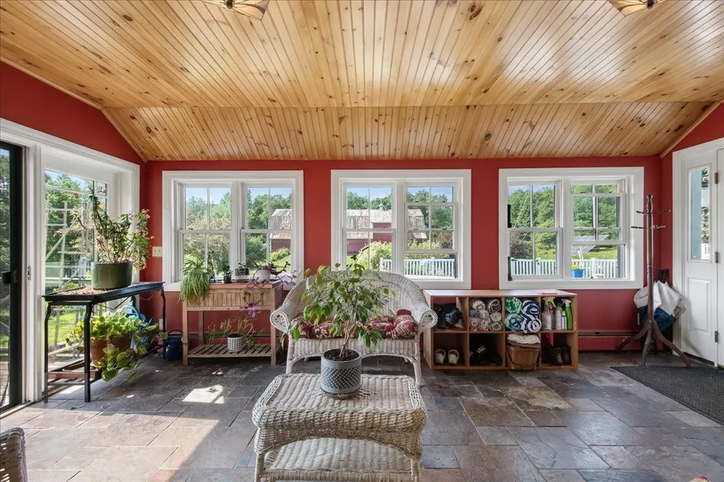5 Black Dog Lane Underhill VT 05489