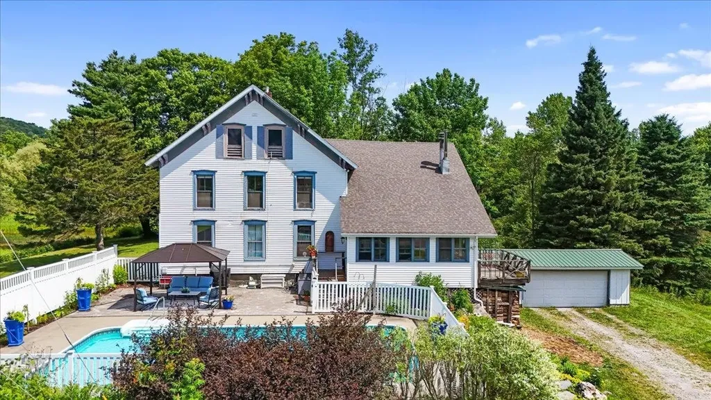 5 Black Dog Lane Underhill VT 05489