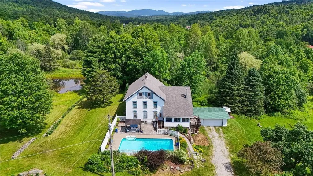 5 Black Dog Lane Underhill VT 05489
