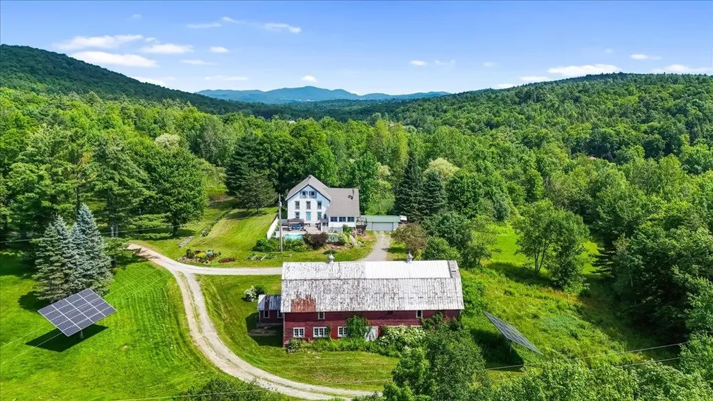 5 Black Dog Lane Underhill VT 05489