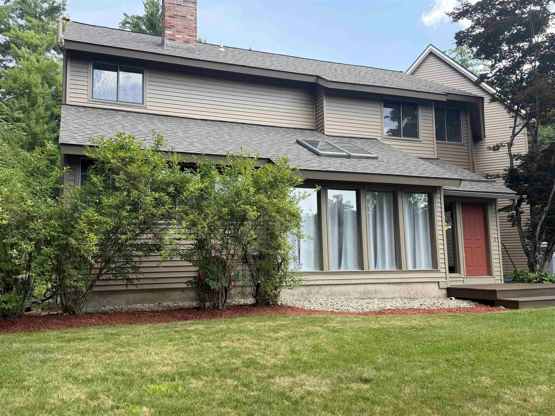 18 Windsor Boulevard Londonderry NH 03053